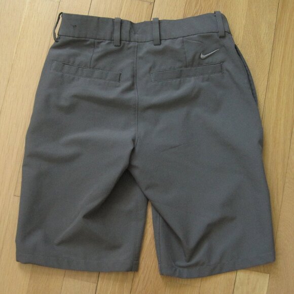 Nike Boys Golf Style Athletic Shorts Size M Dark Grey Dry-Fit Adjustable Elastic - Picture 2 of 6